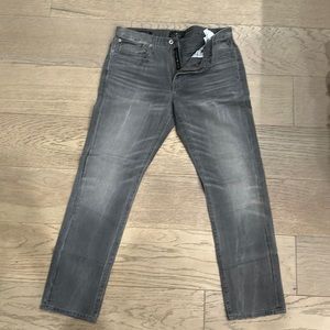 Lucky brand men’s jeans. 121 heritage slim. Size 33R